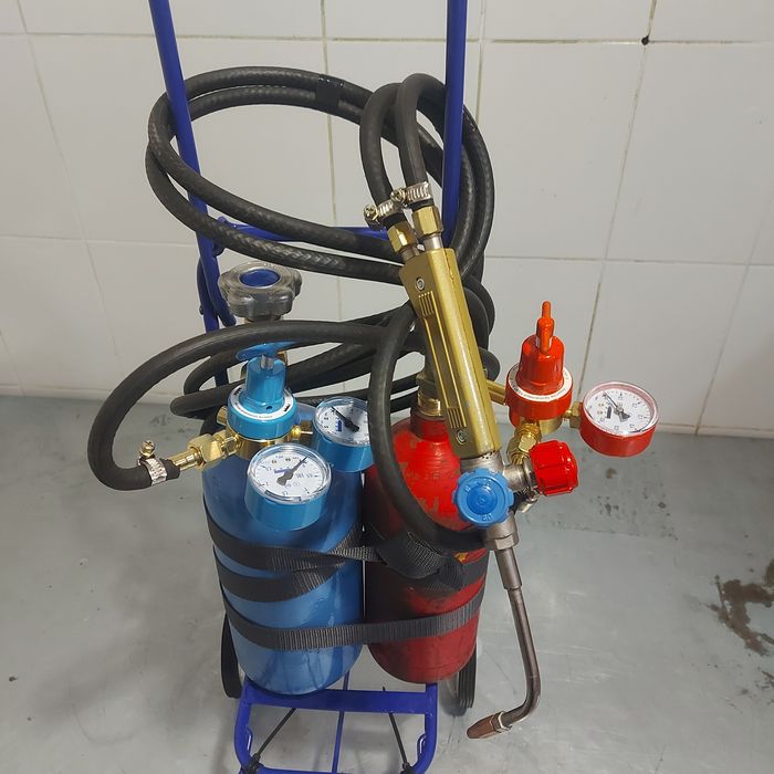 Газосварочный пост паяльный аппарат