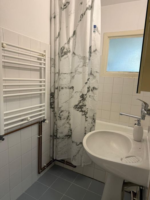 Inchiriez apartament cu o camera