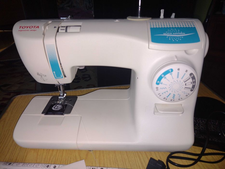 Masina de cusut TOYOTA