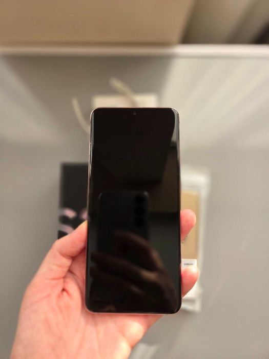 Samsung Galaxy S20 като нов с подаръци