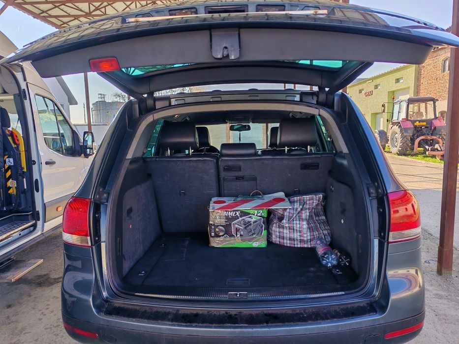 Vînd Touare 2.5 manual