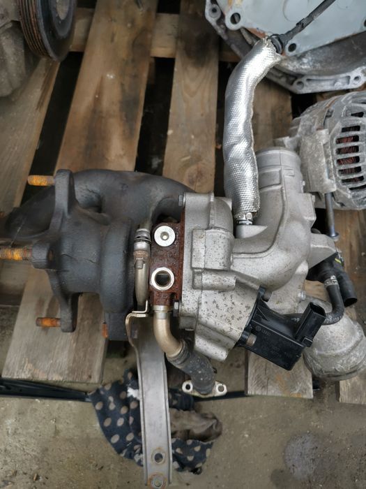 Turbosuflanta 1.8tsi Passat skoda golf  06J145701J