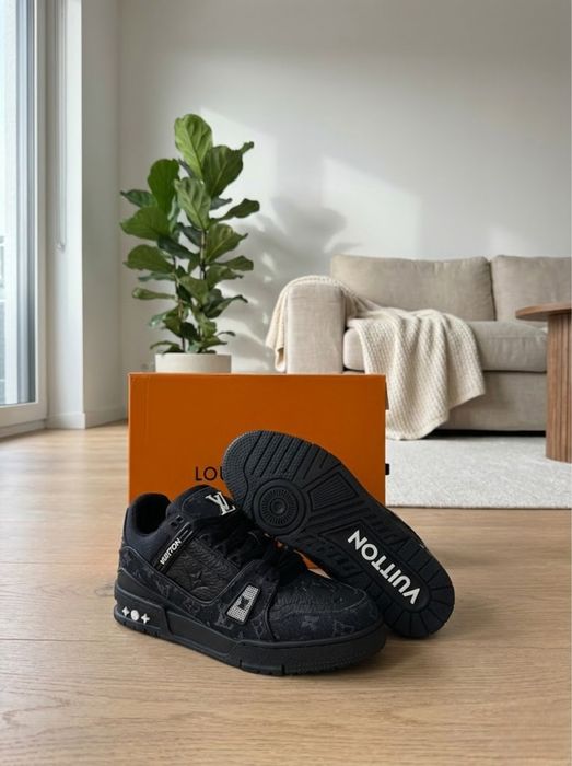 Adidasi Louis Vuitton Black Premium