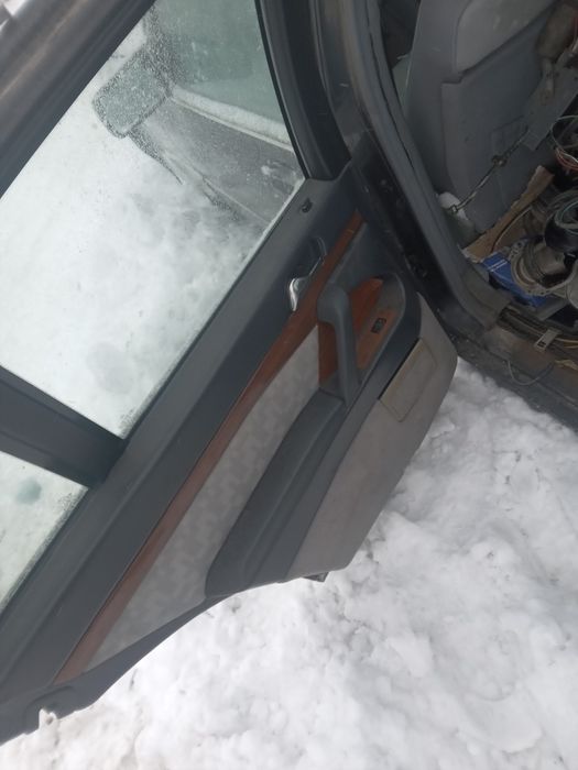 Продам 140 мерседес на разбор можно целиком