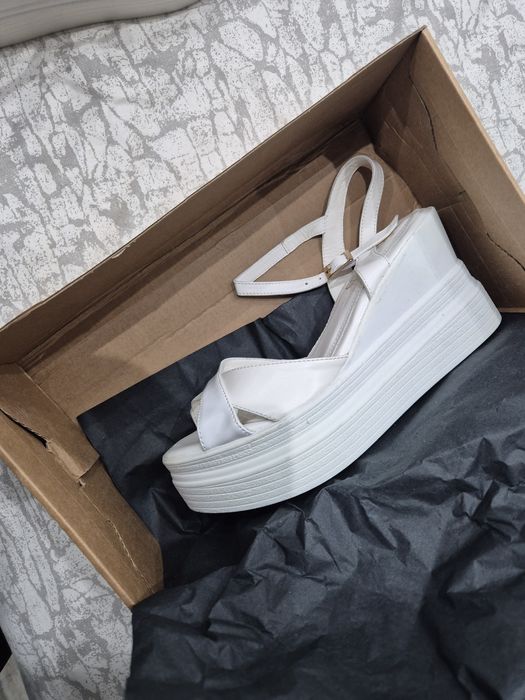 Дамски сандали естествена кожа