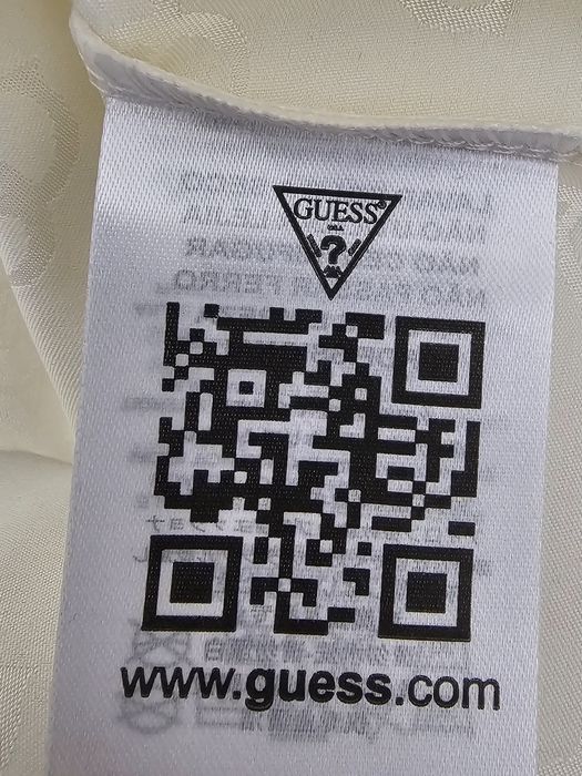 Costum Guess din satin ,mărimea  M
