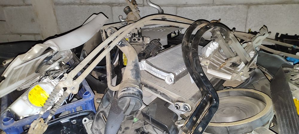 Запчасти на Лексус аес250-300
