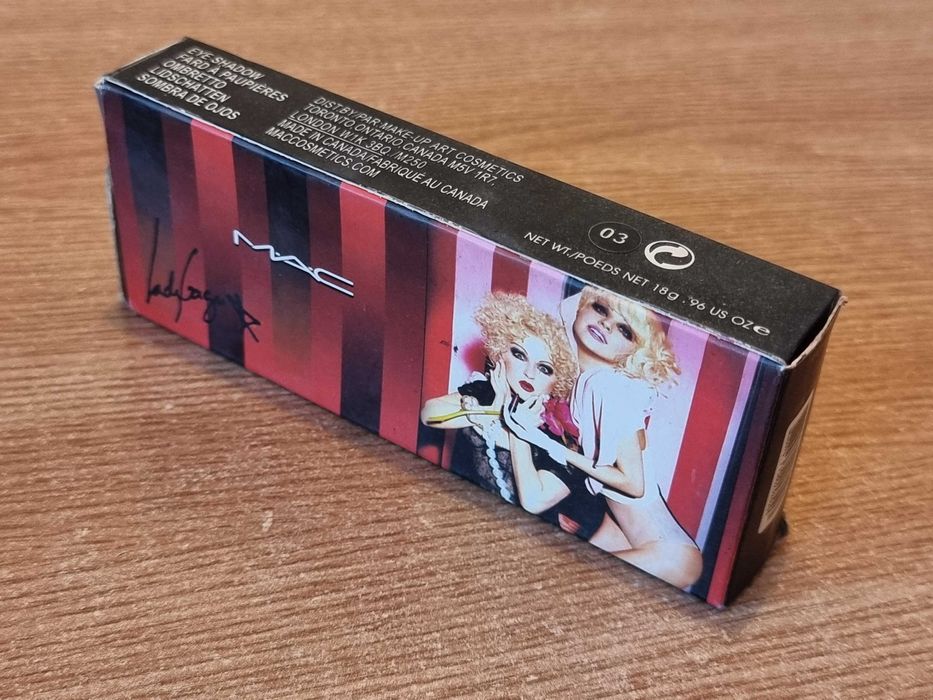 Fard pleoape MAC, Eye Shadow 6 culori, nr.03 226