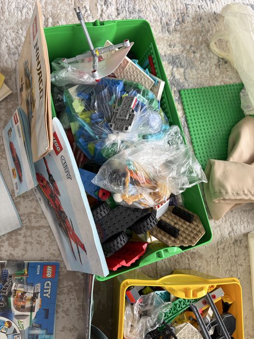 2 cutii Lego in stare foarte buna