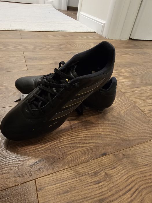 Ghete de fotbal Adidas Copa Pure 2, marimea 42.