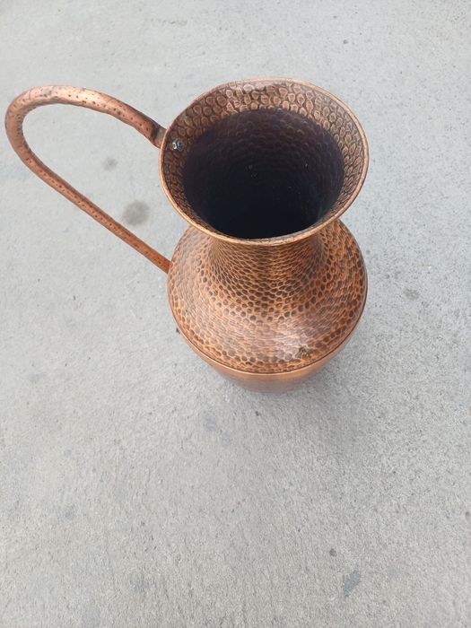 Ваза медна кована