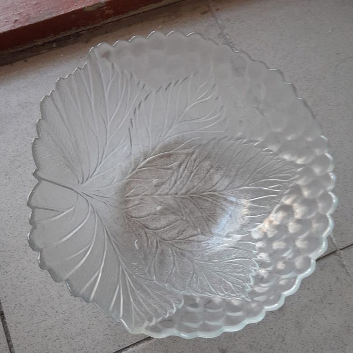 Продам Хрустальные тарелки