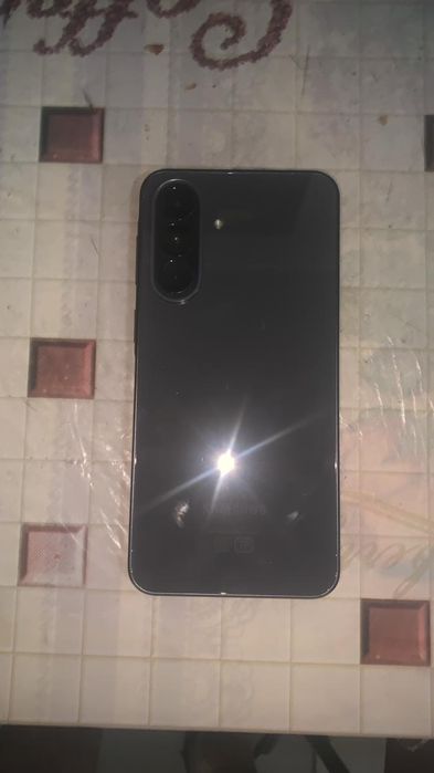 Samsung Galaxy A37 5G. Память 128/8.