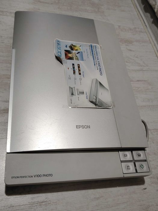 Epson Perfection V100 Photo Намален