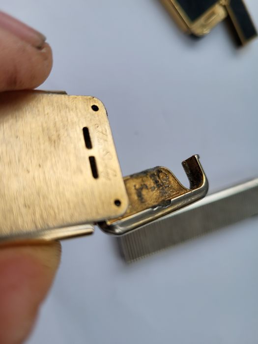 Brichete zippo defecte si super plate vechi metalice