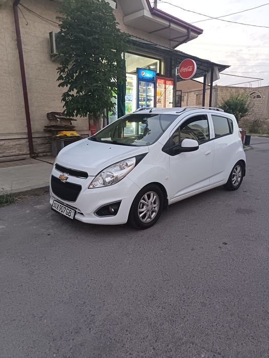 2016 spark sotiladi 5300$