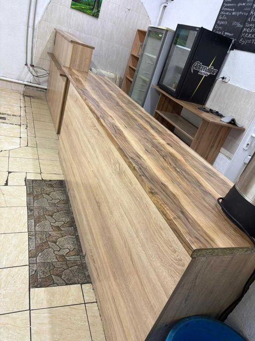 ресепшен и столешница стол