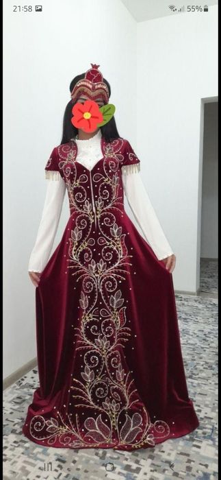 Продаются после свадебные костюмы