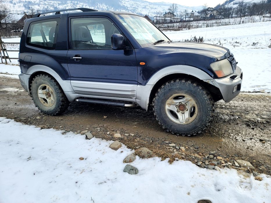 Dezmembrez mitsubishi pajero motor 3.2 cutie automată