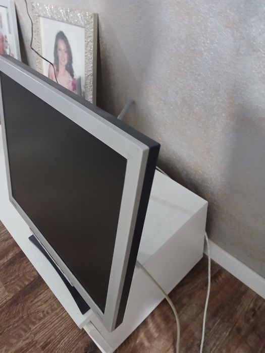 Vând monitor BENQ de 17" în perfectă stare de functionare, 9 din 10