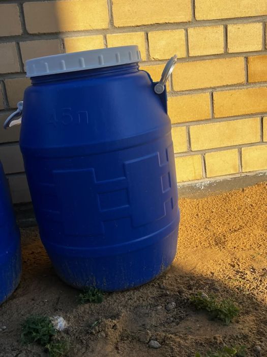 Продам бочки водяные 45 л