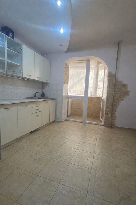 Продается 3 ком.квартира рядом с АПК