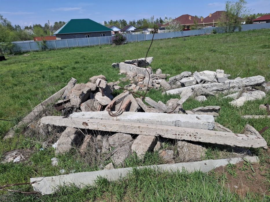 Отдам бут бесплатно