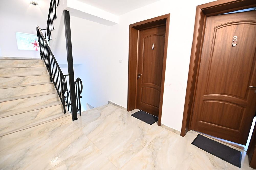 Închiriez cabana Ranca