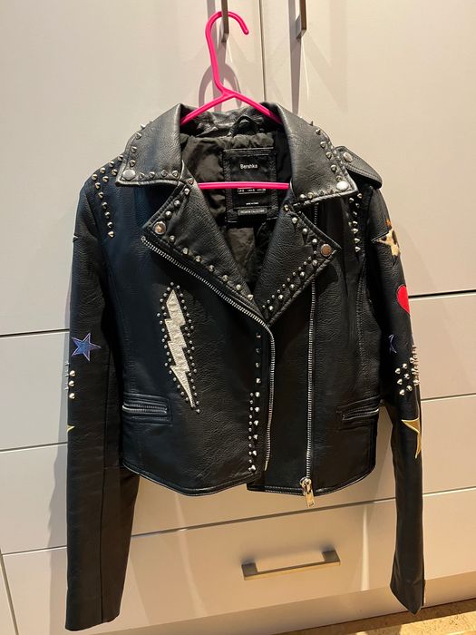 Bershka кожено яке