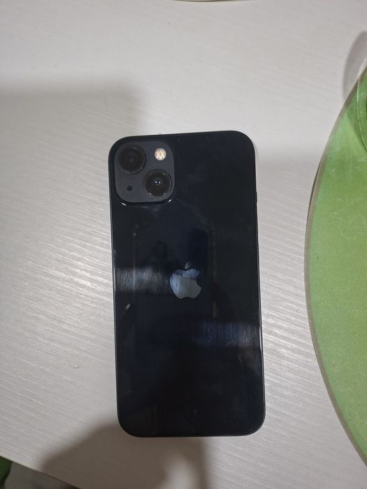 Продавам iphone 13 Запазен