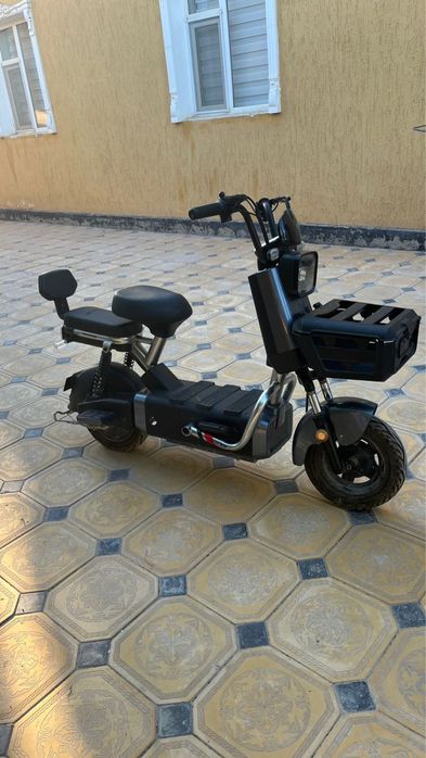 Скутер  электронный