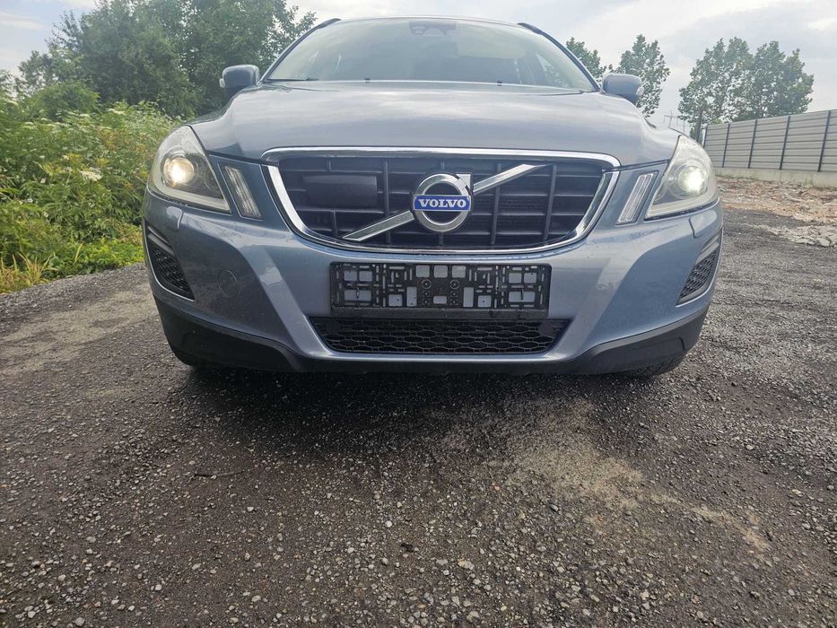 Volvo xc60 D5 4x4 totul facut la reprezentanta volvo