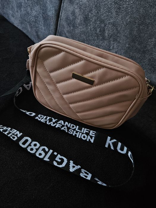 Малка дамска чанта