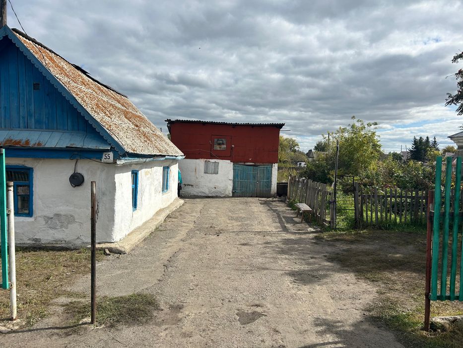 Продам дом с большой территорией
