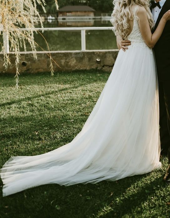 Vand rochie de mireasă Pronovias