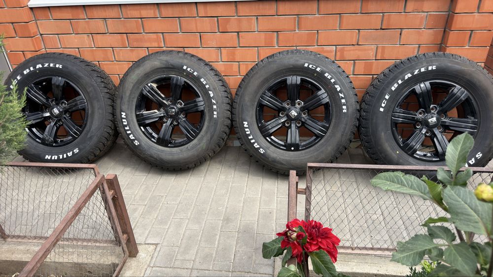 Оригиналные диски от Танк 300 в комплекте с зим шинами
