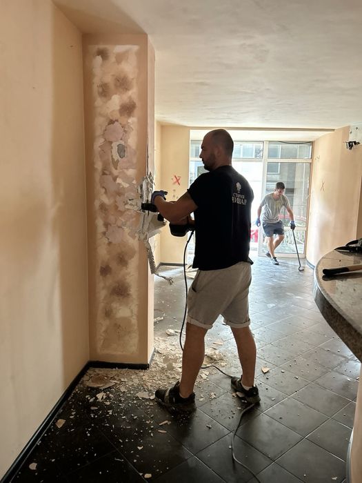 Кърти  Извозва Почиства
