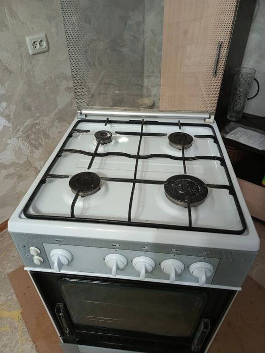 Продам газовую плиту.