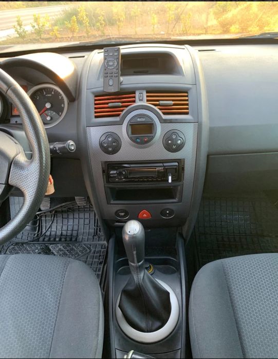 Продавам Рено Меган 1.6 Renault Megane