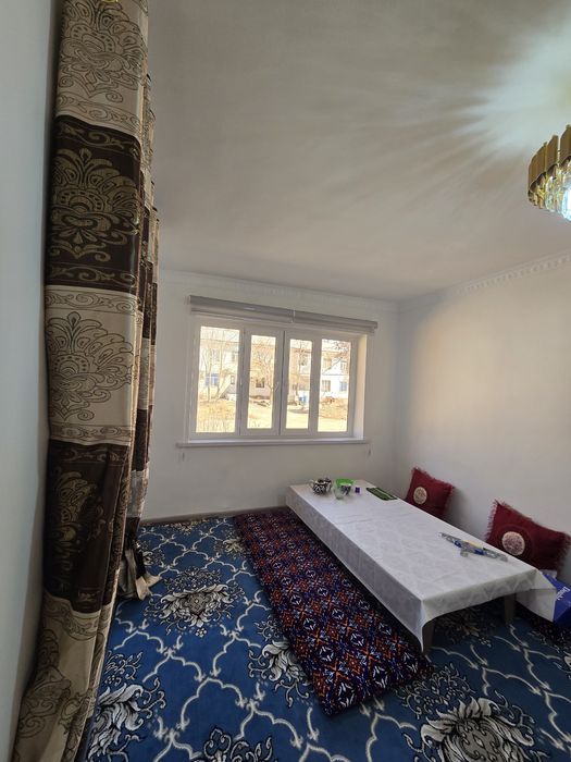 1 xonali kvartira sotiladi