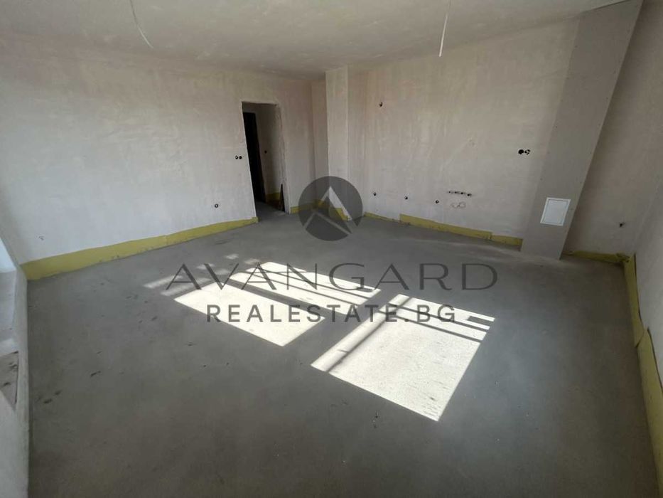 Продава се Тристаен апартамент в Пловдив, Остромила - 90 кв.м за 1589 €/кв.м - Снимка #1