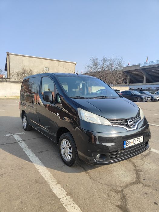 nissan nv200