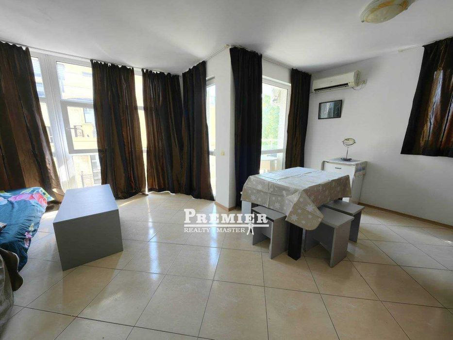 Продава се Двустаен апартамент в к.к. Слънчев бряг - 92 кв.м за 899 €/кв.м - Снимка #2