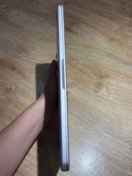 Macbook NEO 256Gb Blush 5ta sikl
