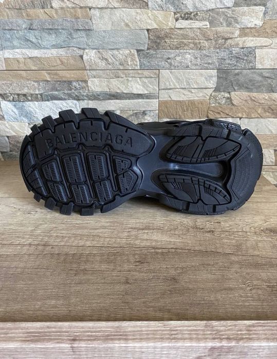 Balenciaga Track led