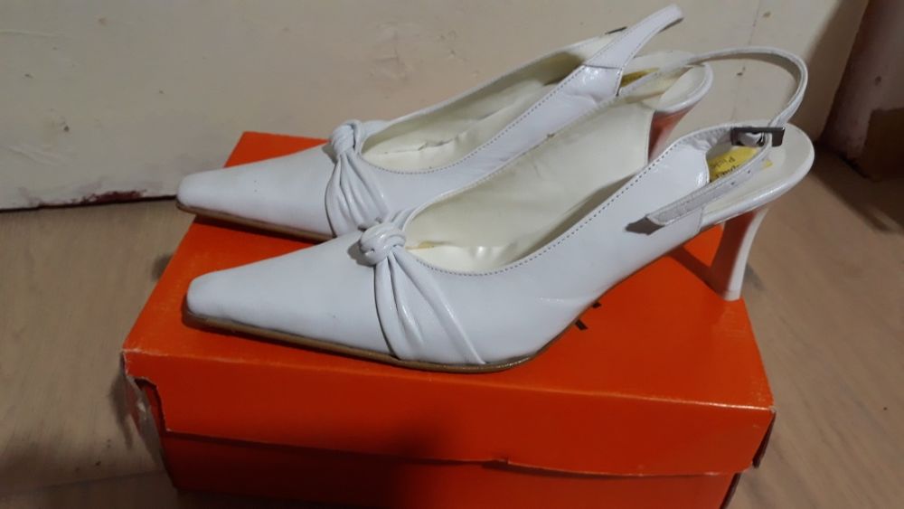Pantofi damă eleganti
