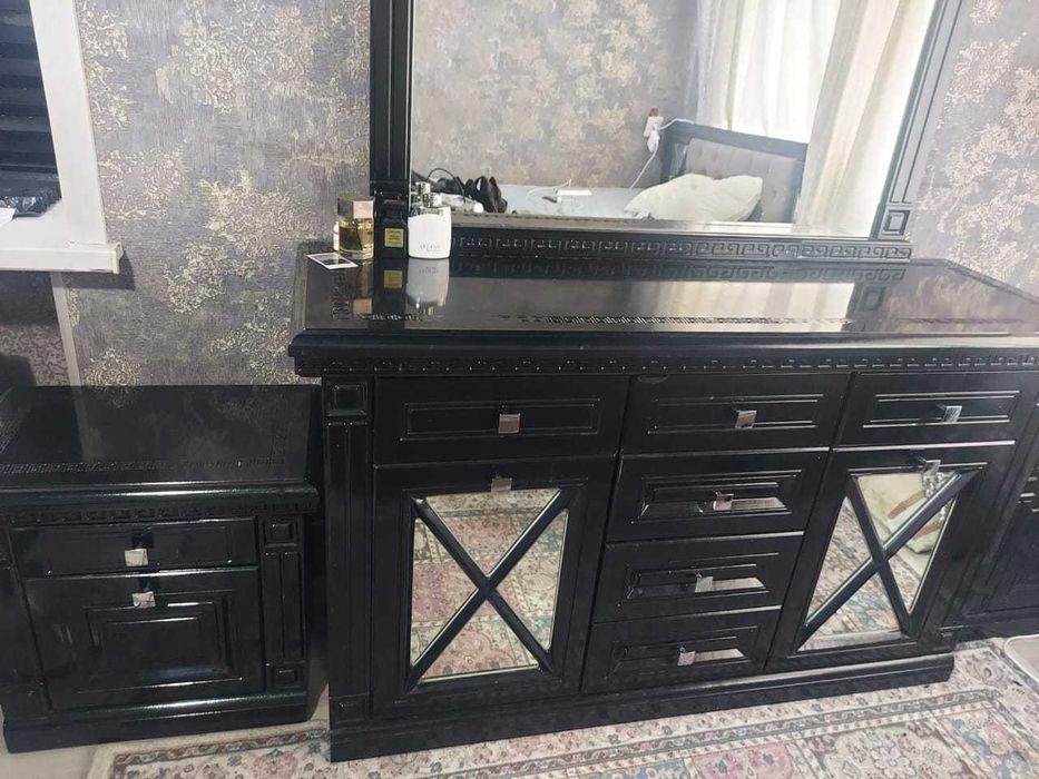 Спальный гарнитур