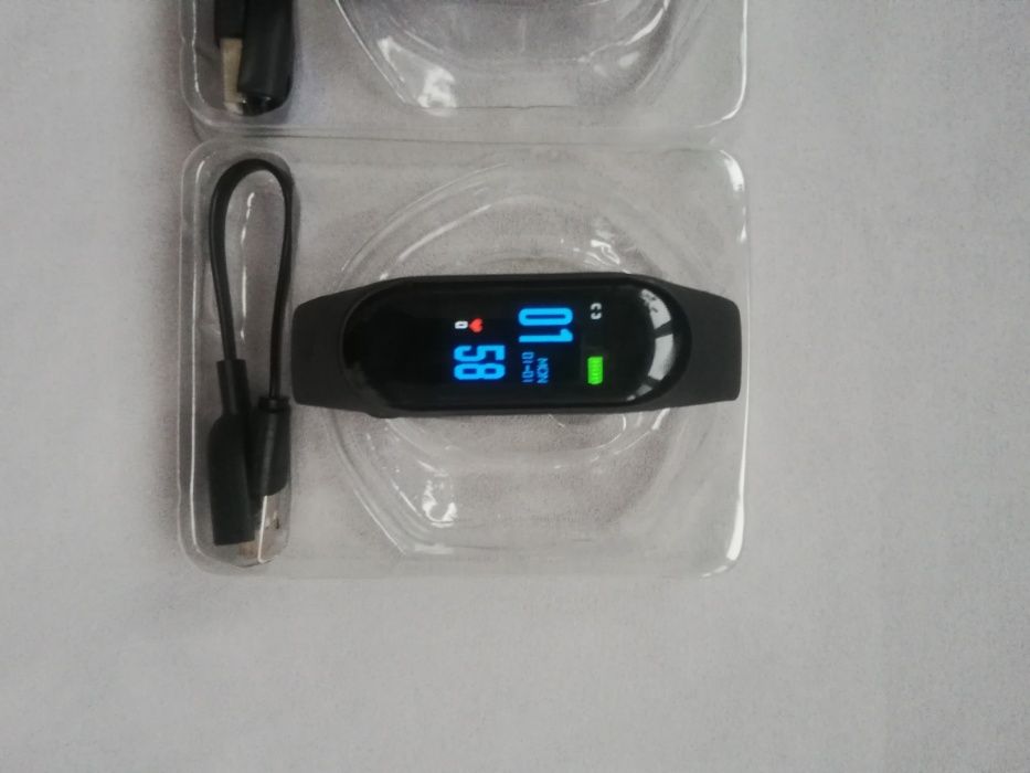 Vand 1 ceas smart M3