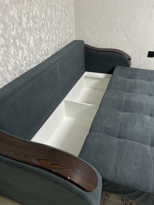 Диван раскладной в отличном состоянии