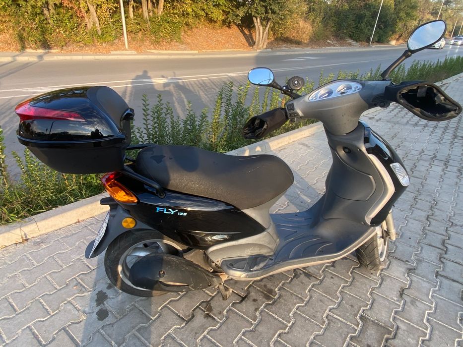 Скутер Piaggio Fly 125